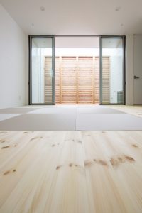 http://simpleinc.jp/blog/wp-content/uploads/2018/12/DSC4398-200x300.jpg