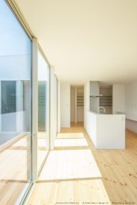 http://simpleinc.jp/blog/wp-content/uploads/2018/11/%E6%9C%A8%E5%8E%9F%E6%A7%98%EF%BC%95-200x300.jpg